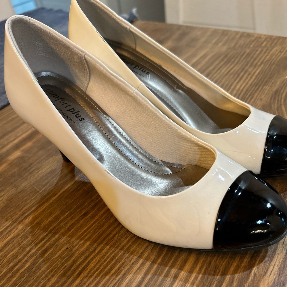 Comfort Plus by Predictions, Black Patent Leather Womens Pumps, Shoes ,Size 6W